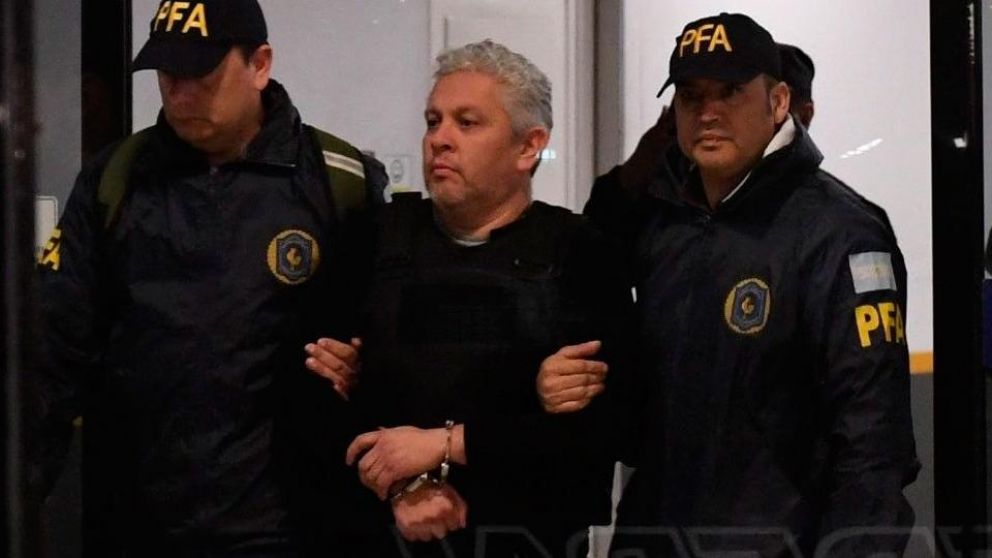 La Policía de Santa Cruz registró la vivienda en la que habrían matado a Fabián Gutiérrez.