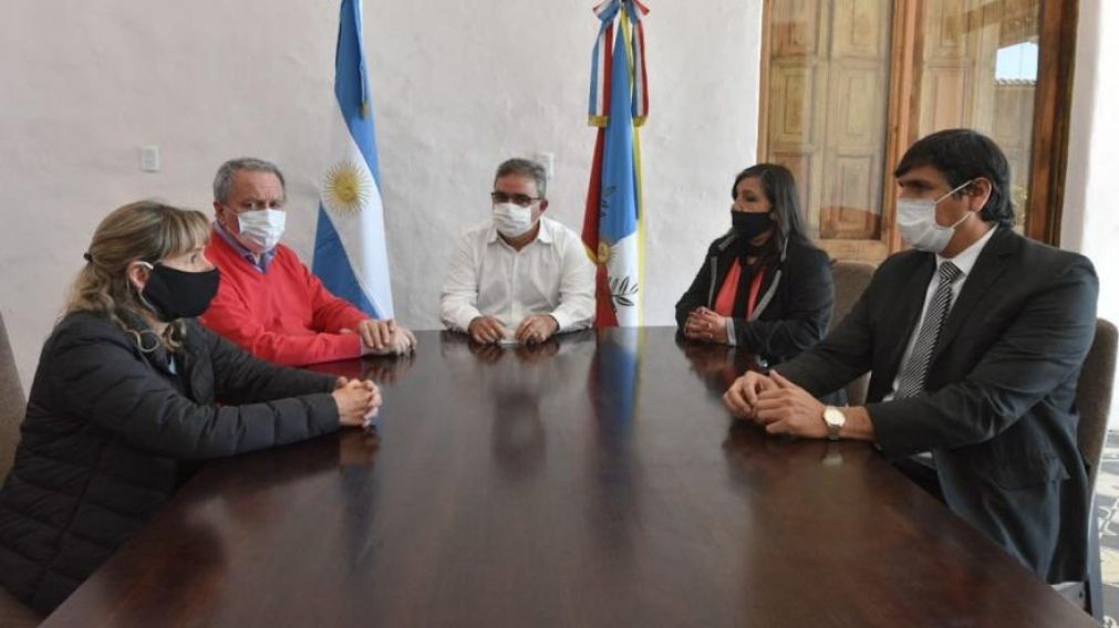 Catamarca vuelve a fase 1 de aislamiento al detectarse 4 casos sospechosos de coronavirus.
