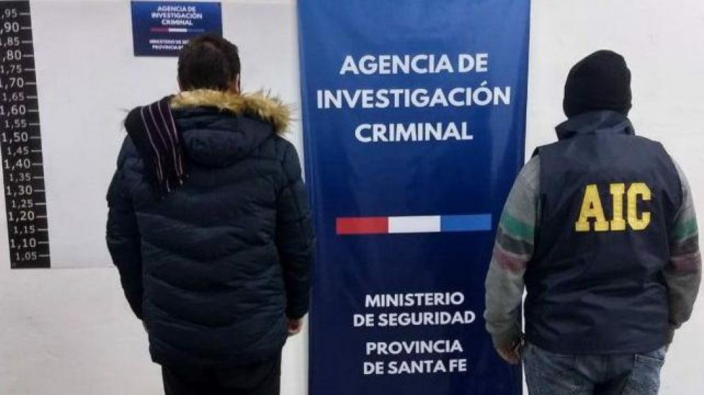 El sujeto de 24 a�os, identificado como Facundo D., se desempe�aba como utilero en el club Atalaya.