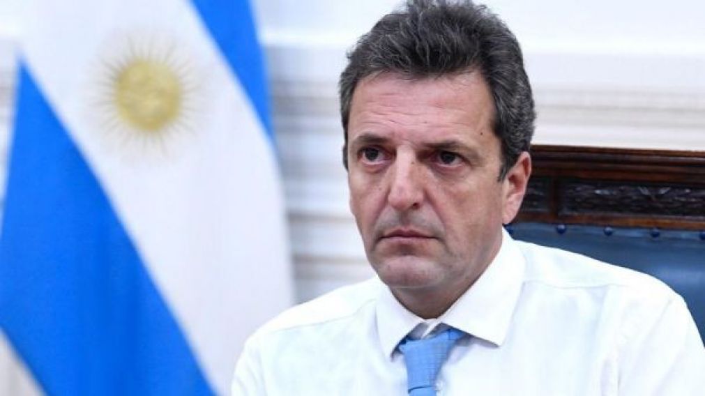 Massa presentó un proyecto para castigar los ataques a silobolsas con hasta 5 años de cárcel