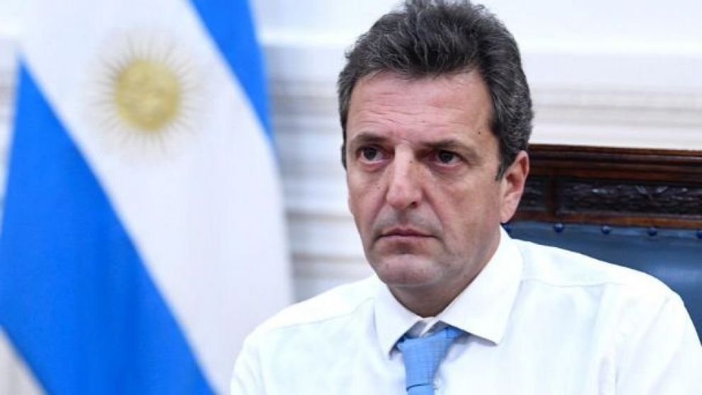 Massa presentó un proyecto para castigar los ataques a silobolsas con hasta 5 años de cárcel