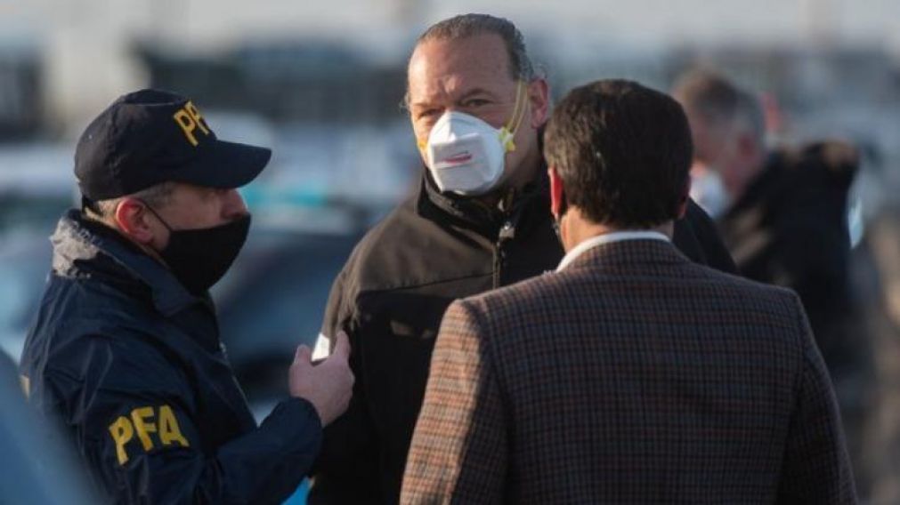 Berni irrumpió en el Puente La Noria, en medio del operativo de seguridad montado por el endurecimiento de la cuarentena.