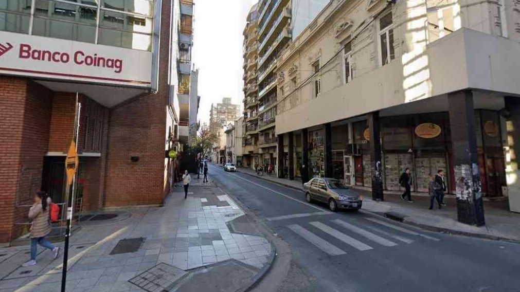 Conmoci�n en el centro rosarino (Google Street View).