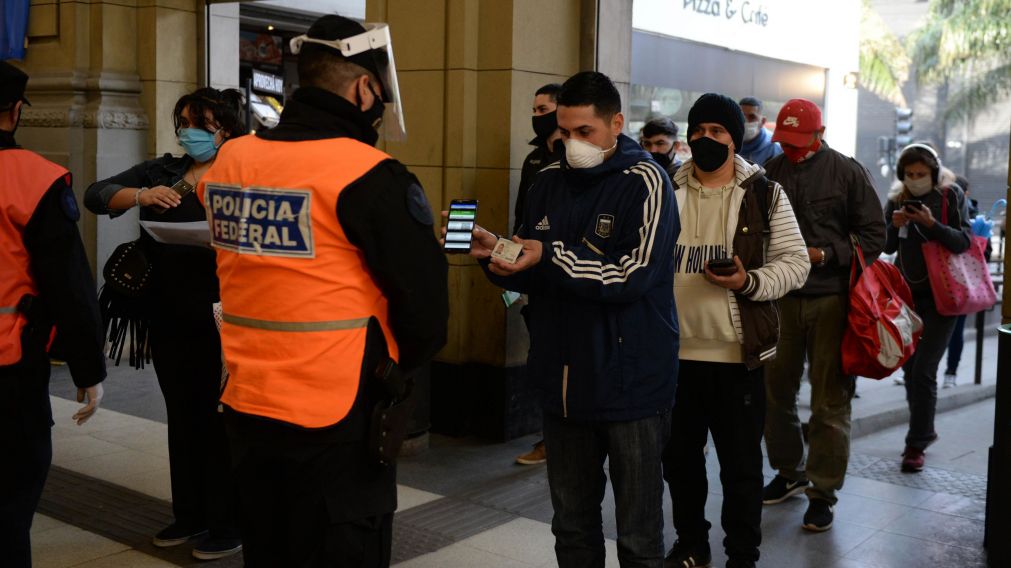A partir de ma�ana, los controles ser�n m�s f�rreos (Nahuel Ventura/Cr�nica).