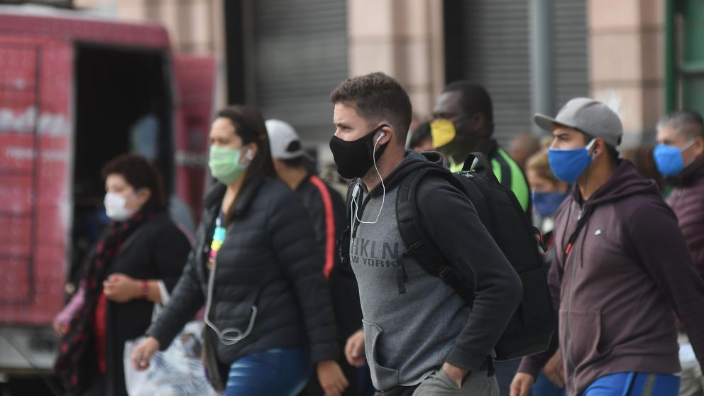 Pasaron de 24 a 30 las actividades esenciales (Rubén Paredes/Crónica).