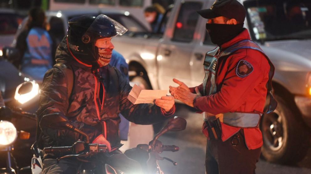 El permiso para circular, obligatorio.