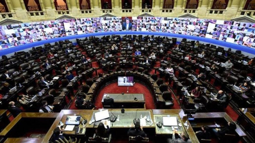 Diputados aprueban la creación de una APP contra el abuso infantil.