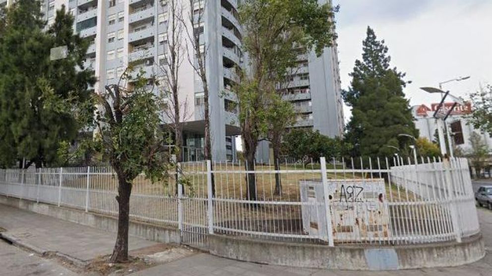 El complejo donde ocurrió el crimen (Google Street View).