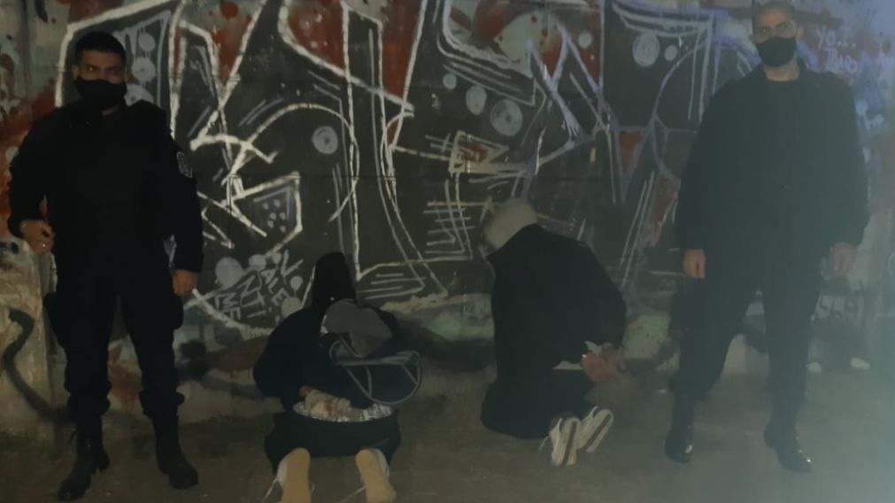 Estos son los dos malvivientes que fueron capturados luego del enfrentamiento armado.