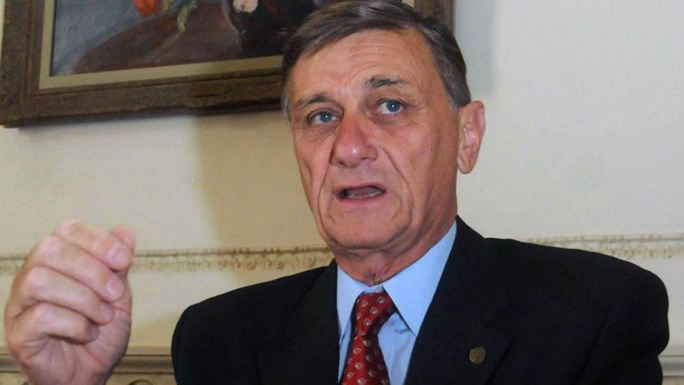 Hermes Binner tiene un cuadro de neumonía aguda.