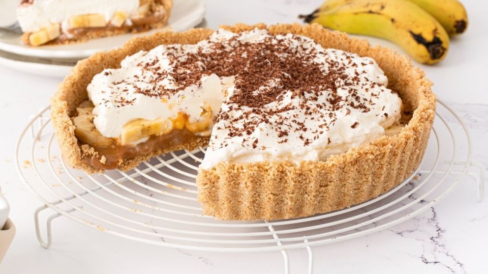 Tarta de banana split, una receta deliciosa y muy fácil de hacer.