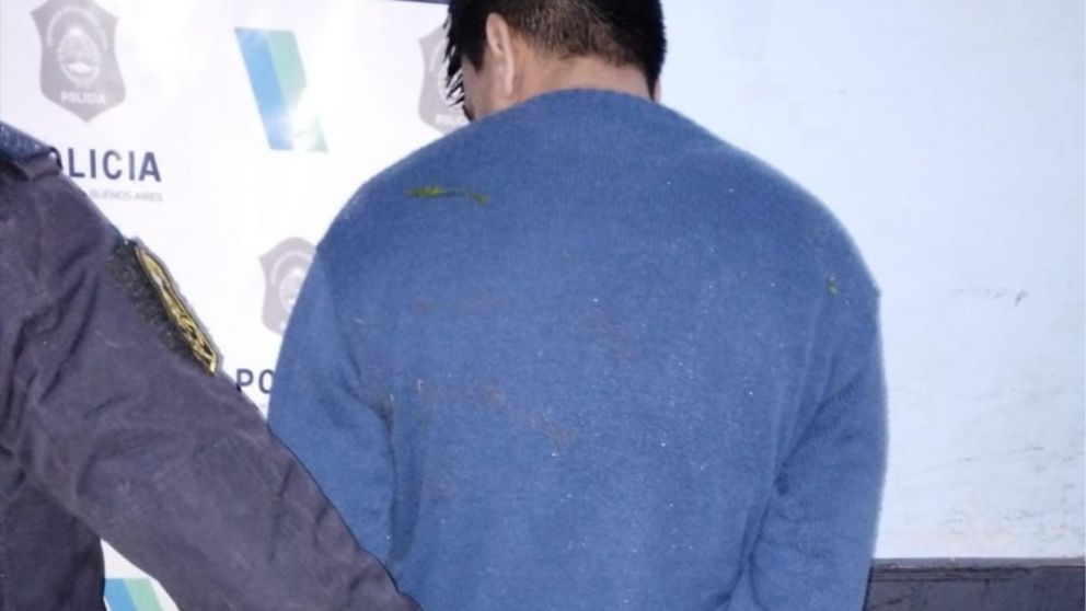 Este es el sospechoso que resultó aprehendido por los efectivos policiales.