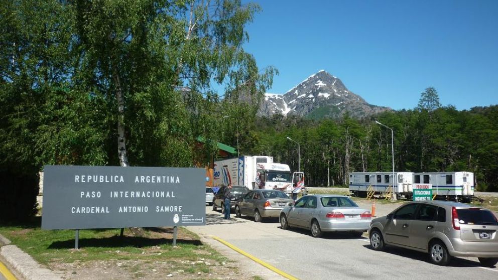 El paso fronterizo Cardenal Antonio Samoré.