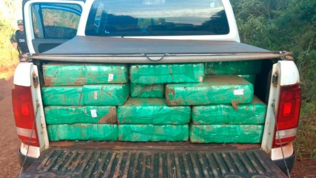 Secuestran 765 kilos de marihuana dentro de una camioneta en Misiones.