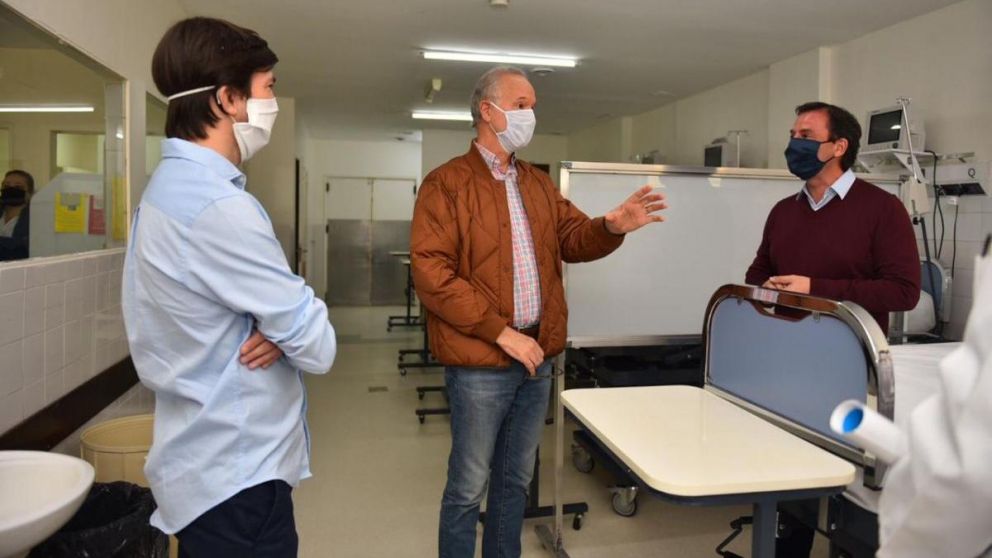 Daniel Gollán sigue la realidad de los hospitales (Archivo).