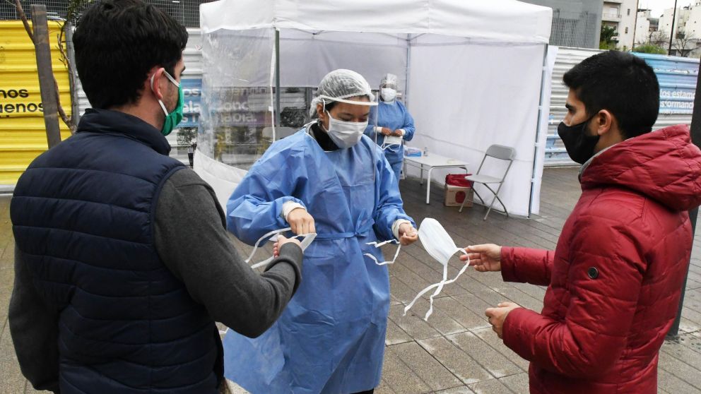 El programa Detectar arrancó por los barrios vulnerables y luego se trasladó a otras zonas de Capital (Archivo).