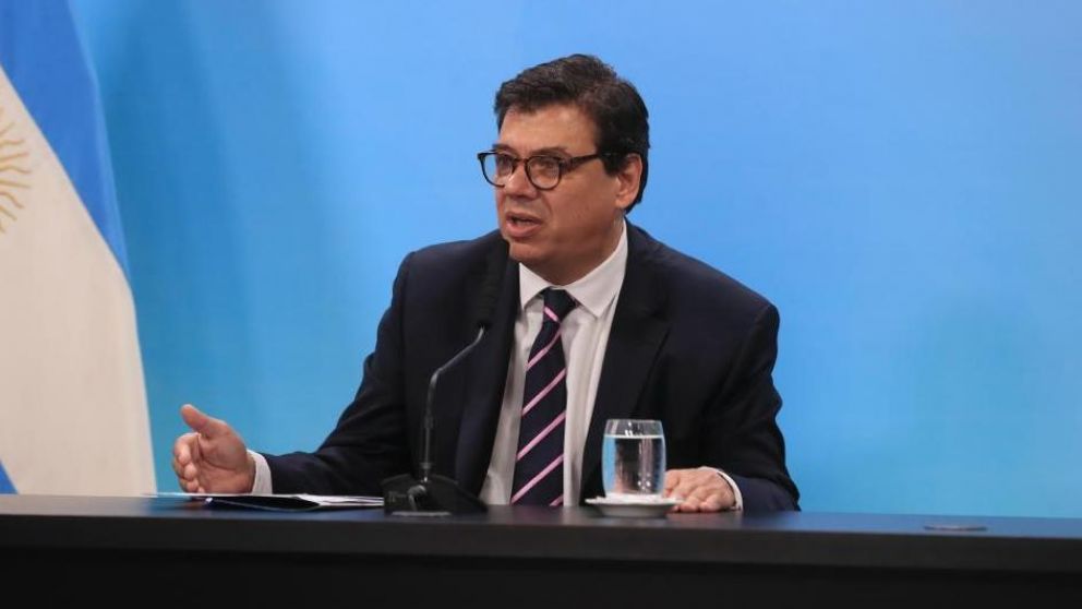 El Gobierno pagará en cuotas el aguinaldo de trabajadores estatales con sueldos altos.