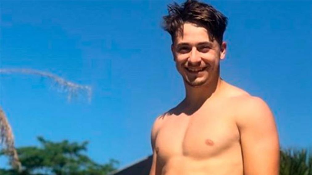 El primo de Máximo Thomsen atacó con un cuchillo al empleado de un correo.