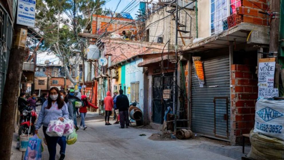 El 42% de los contagios en la Ciudad de Buenos Aires son residentes de barrios populares.
