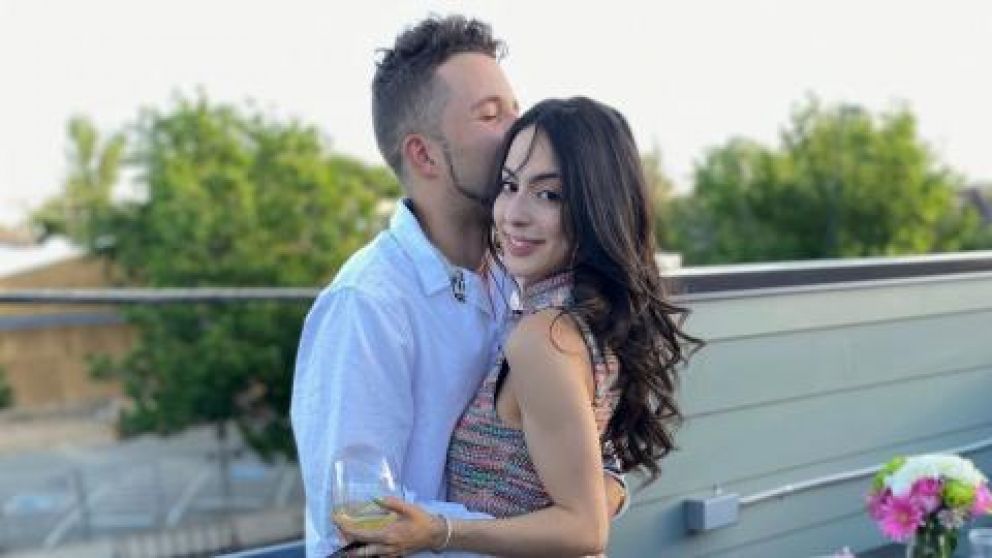 Isabella Thallas y su novio Darian Simon, víctimas del ataque a disparos.