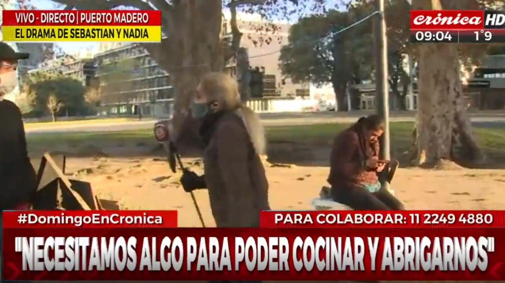 Sebastián y Nadia viven en una carpa en Puerto Madero. (Captura TV).