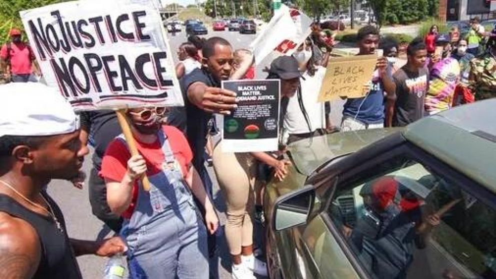 Impresionante protesta porla muerte de Rayshard Brooks.