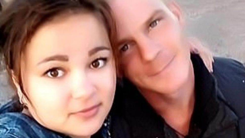 La pareja cerró las puertas de su casa y se fue de viaje a emborracharse sin sus hijos.