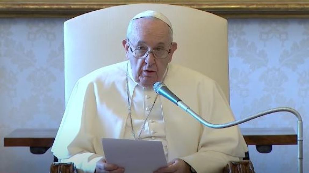 Francisco durante el mensaje de este mi�rcoles que fue transmitido por streaming (Captura de pantalla).