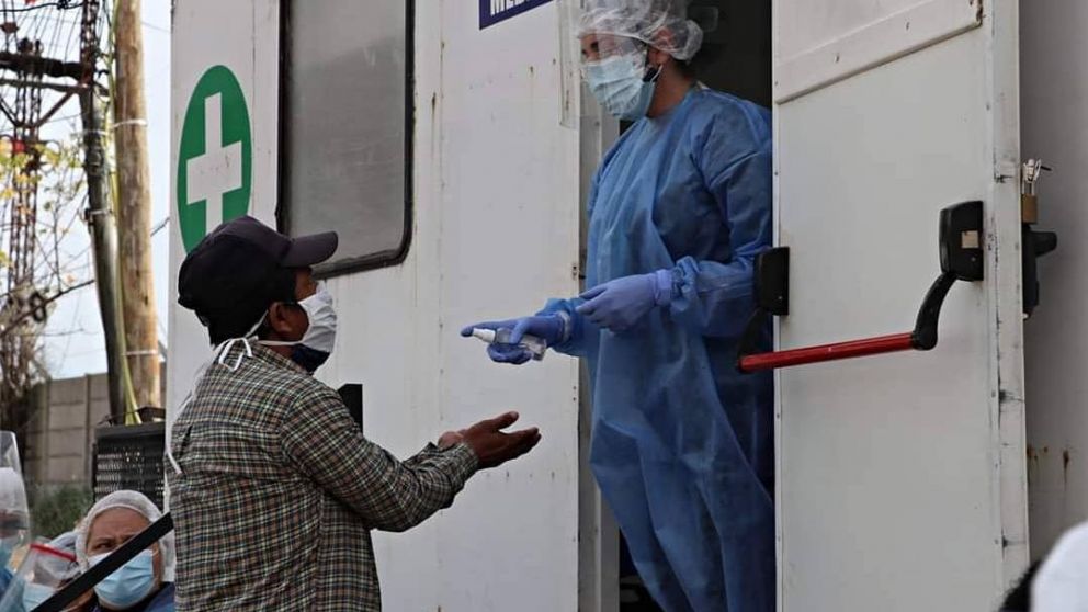 Aislaron parte de un barrio popular de Ensenada por brote de casos de coronavirus.