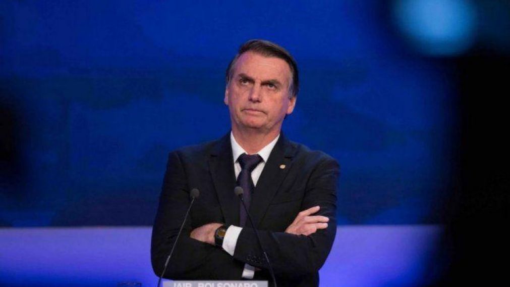 Bolsonaro atacó a Anonymous y dijo que "no quedará impune".