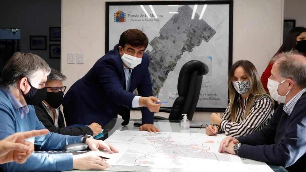 El intendente de La Matanza junto con la titular de AySA, Malena Galmarini.