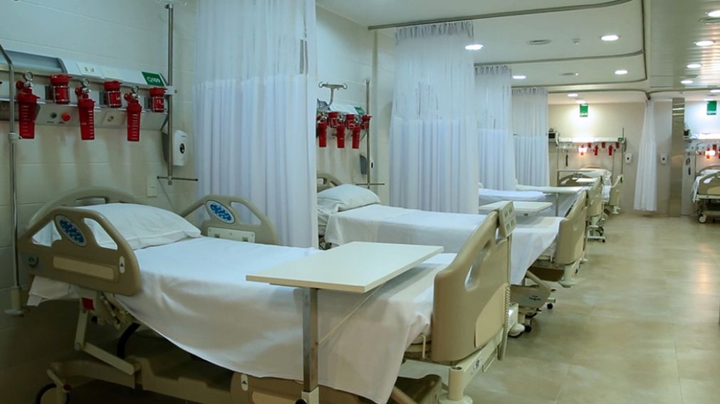 Además del personal afectado, hay 118 casos más dentro del sanatorio.