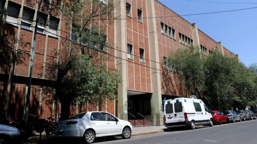 Mar del Plata: choferes que violaron la cuarentena tuvieron que donar 42 "lucas" al hospital de Niños.