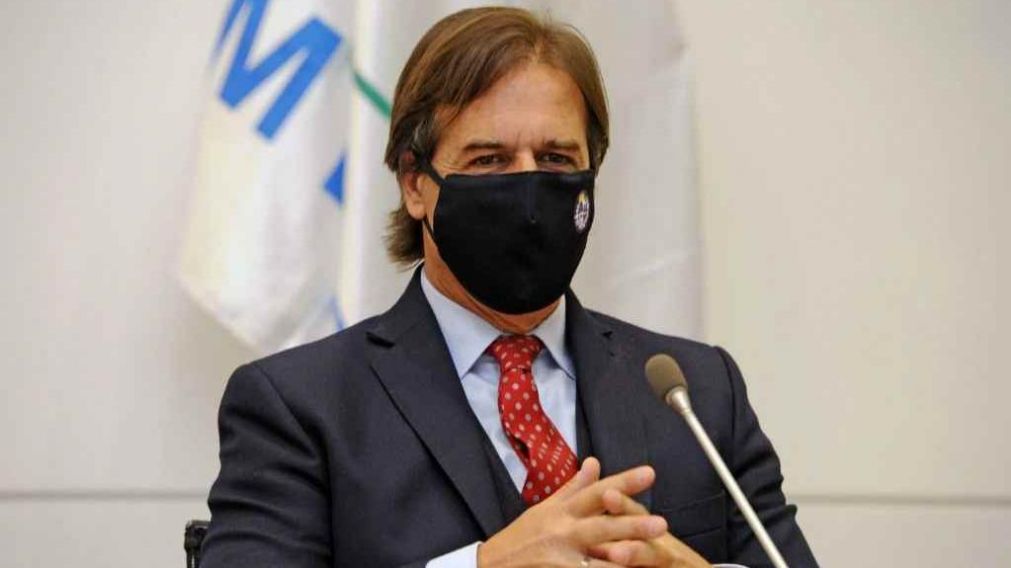 El presidente de Uruguay, Luis Lacalle Pou, el sábado se someterá a un test de coronavirus.