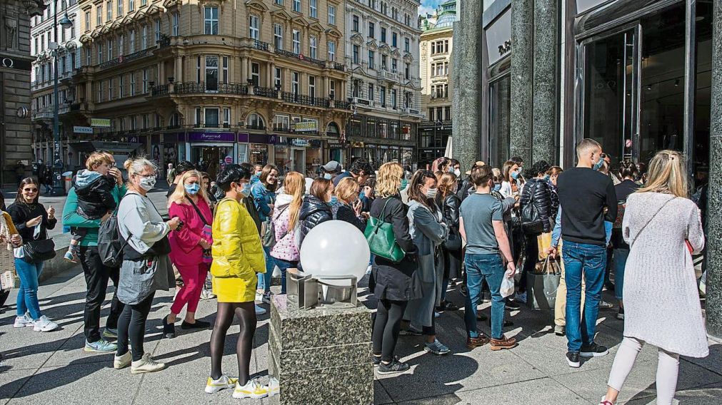 La iniciativa aprobada este viernes pretende llegar a 2,4 millones de personas (Twitter).