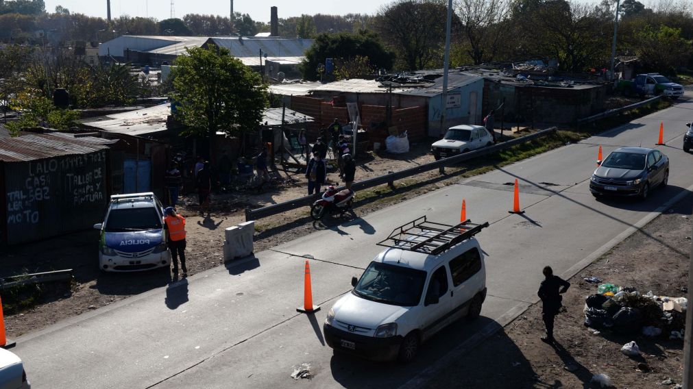 Fuertes controles en el barrio popular (Crónica/Nahuel Ventura).