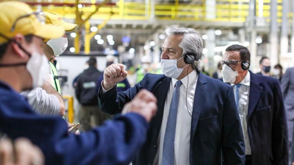 Alberto: "Cada empresa que se reabre en la Argentina es un acto de celebración después de tanto dolor". (Prensa Presidencia)