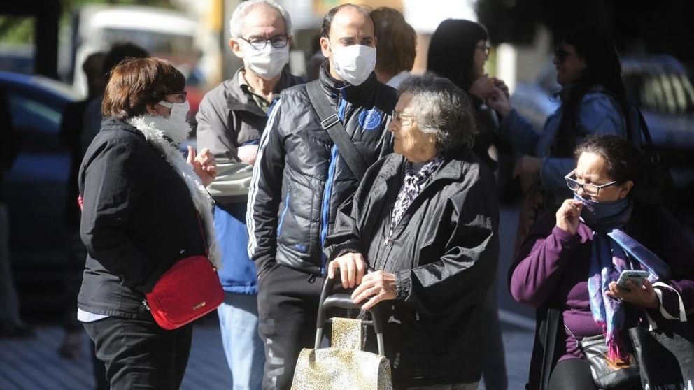 Los jubilados empezarán a cobrar con aumento en junio (Twitter).