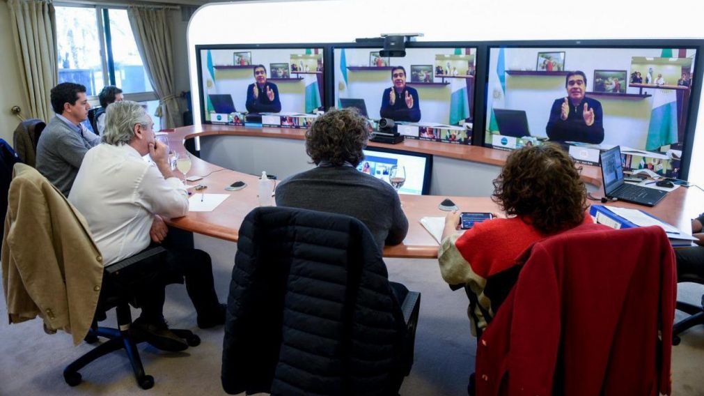 Alberto mantuvo una reuni�n previo al anuncio de la extensi�n de la cuarentena.