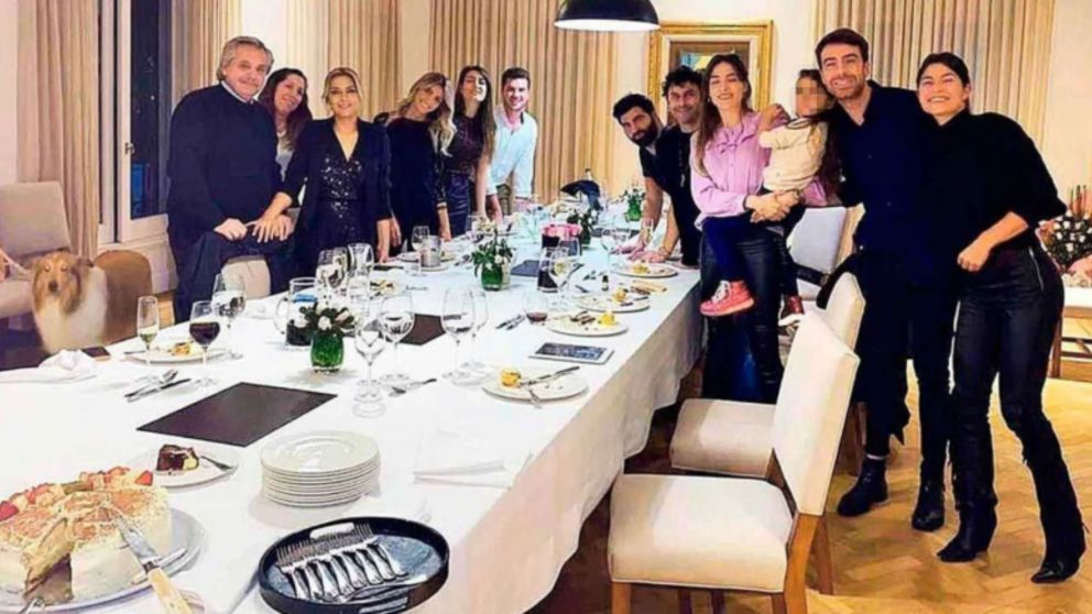 Fiesta de cumpleaños de Fabiola Yañez durante la cuarentena por el covid 19.