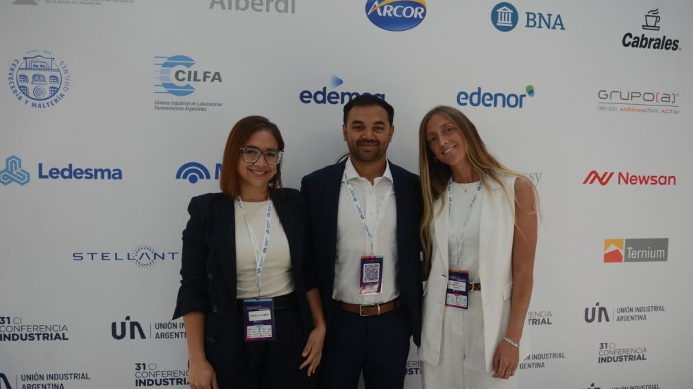 De izquierda a derecha: Natalia Olmos, directora de Comunicación y Relaciones Institucionales del Grupo Olmos; Lucas Olmos, director financiero; y Florencia Del Gener, auditora.