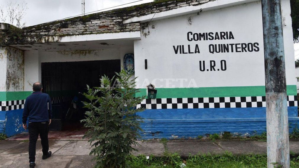 La delegación donde el hombre fue demorado.