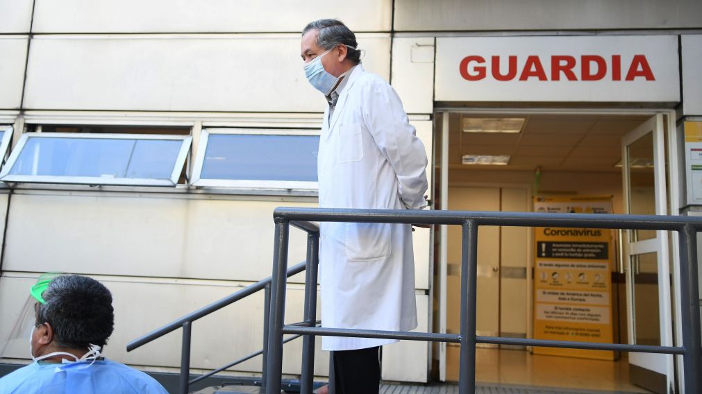 La Salud privada y su apoyo al poder (Crónica/Rubén Paredes).