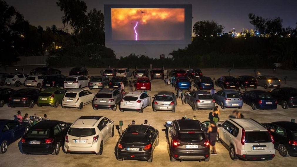 Los autocines, la nueva alternativa que plantean empresarios para reactivar el sector (Imagen ilustrativa).