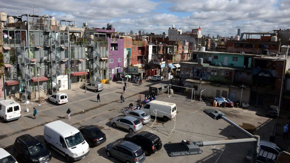 En el Barrio 31 se realizaron 984 testeos y 585 dieron positivo (Nahuel Ventura/Crónica/Archivo).