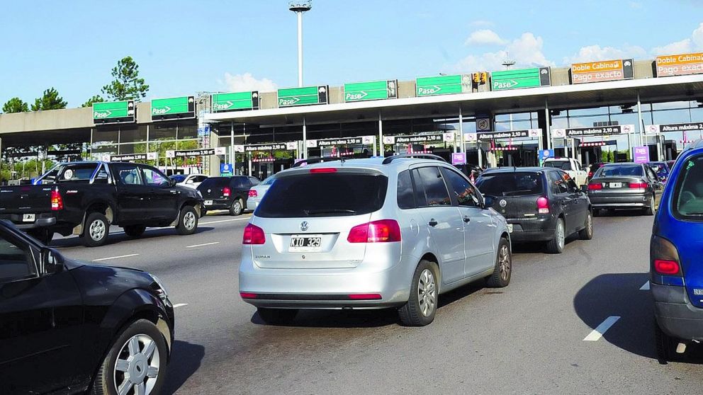 Hasta el momento, las barreras permanecían levantadas al tránsito.