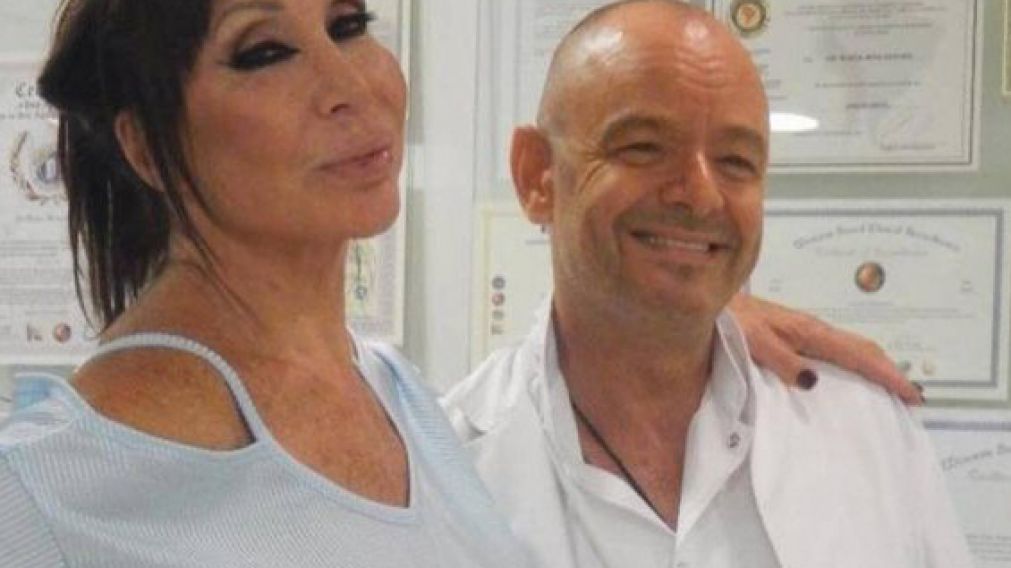 Muhlberger le dijo a Moria que tenía la vacuna contra el Covid 19.