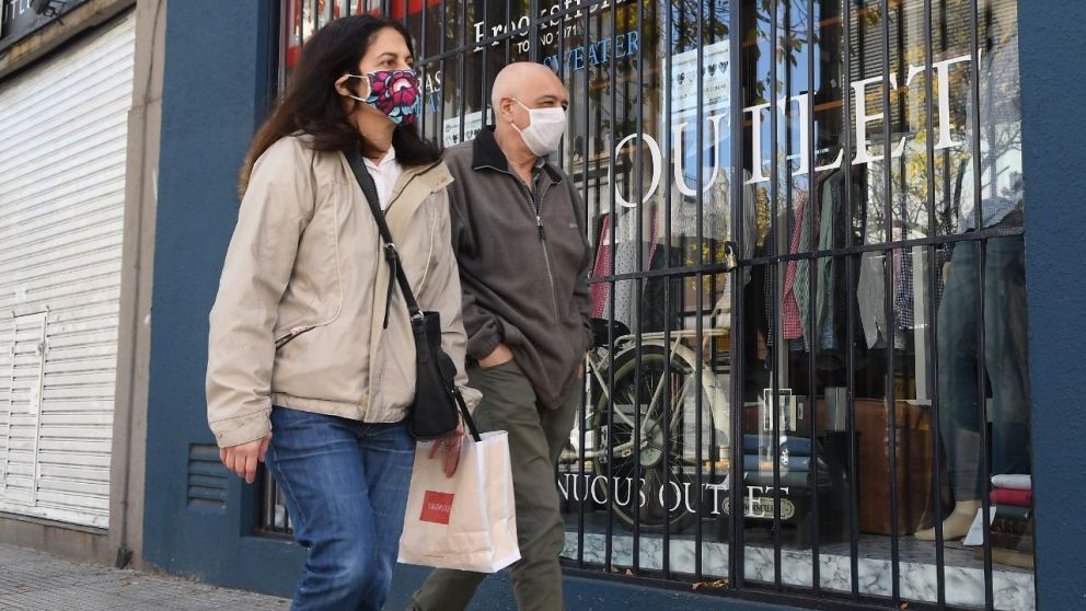 ¿Continuarán abriendo comercios o cierran definitivamente?