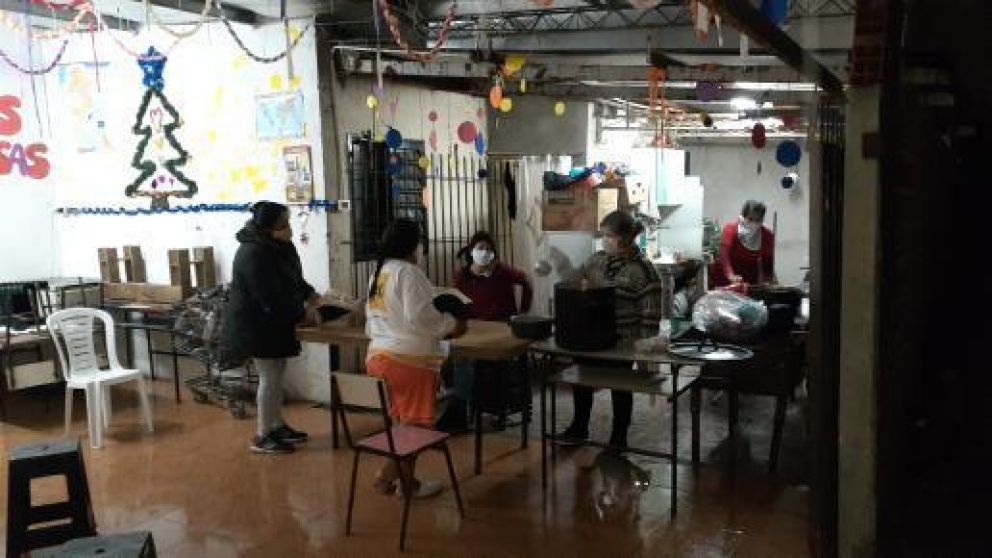 La actividad en el comedor es muy intensa.