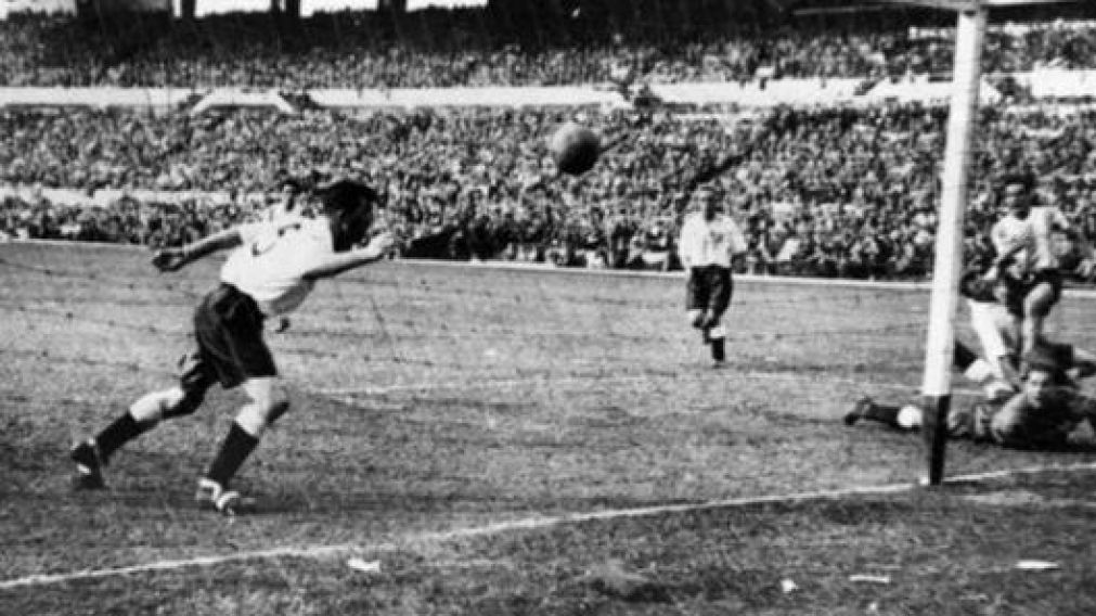 El Día del Futbolista Argentino se remonta a un hecho ocurrido en la cancha de River durante un partido amistoso con Inglaterra.